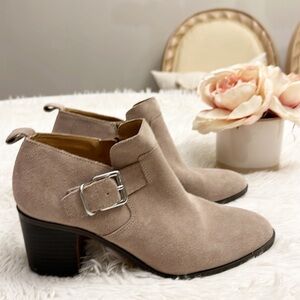 Franco Sarto x Anthropologie Halle Taupe suede heel ankle bootie women sz 7.5
